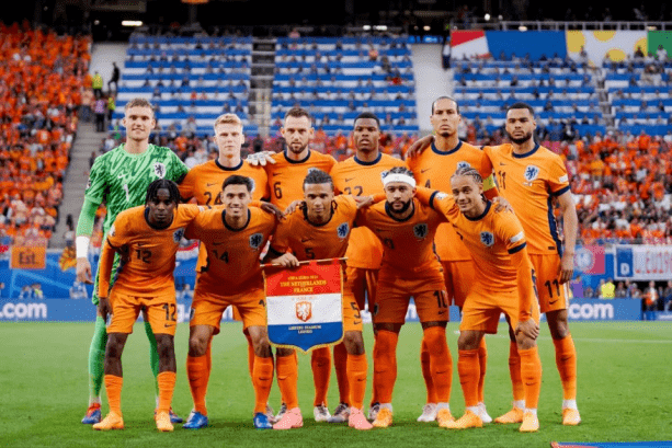 上港,惊险击败申,中超第,世界杯投注,2026世界杯,投注策略,赔率分析,赛事预测